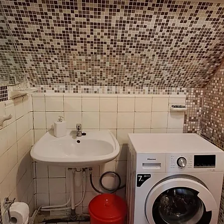 Kapteni Maja Apartment *